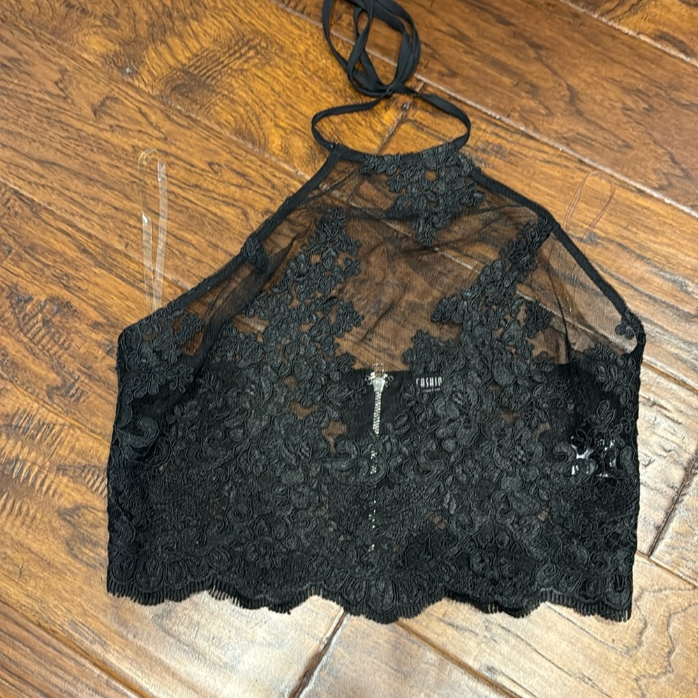 Fashion nova lace halter top